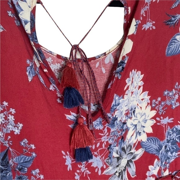 ALTAR’D STATE floral blouse with bell sleeves. Tasseled back. Size M - Picture 6 of 8